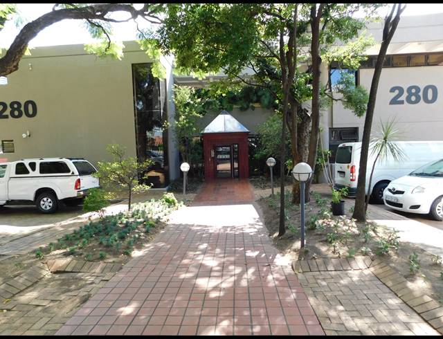 190M² OFFICE TO LET IN FERNDALE